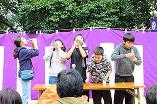 ラムネ早飲み大会｜平尾八幡宮奉納秋祭り｜ひらぐらフェスティバル