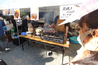 焼鳥の六角堂｜炭焼きハンバーグ｜平尾八幡宮奉納秋祭り｜ひらぐらフェスティバル